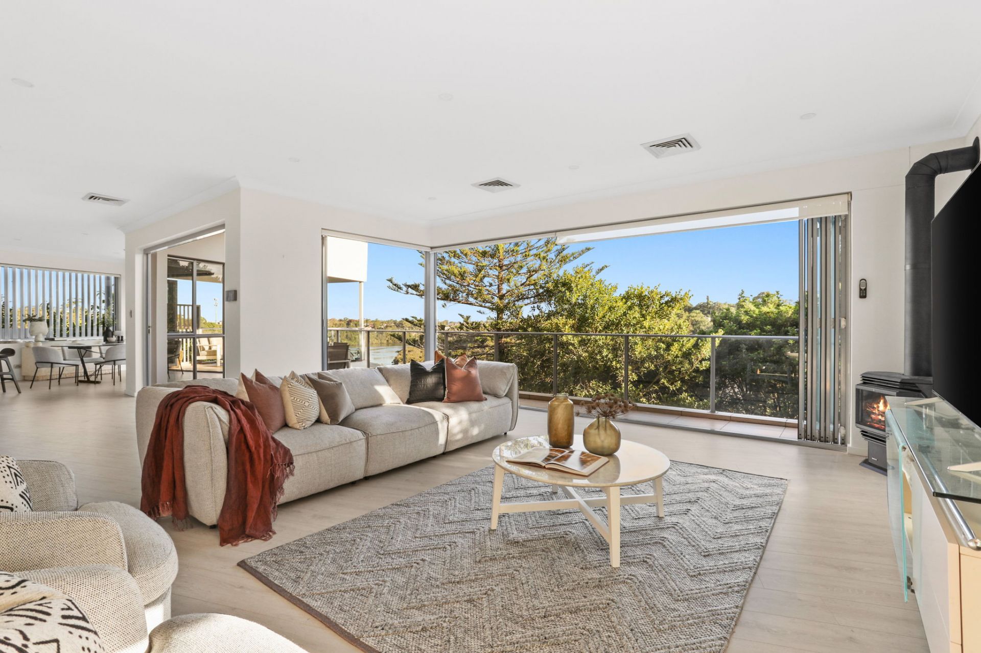 32 Myee Crescent Lane Cove West NSW, West - Thumbnail 4