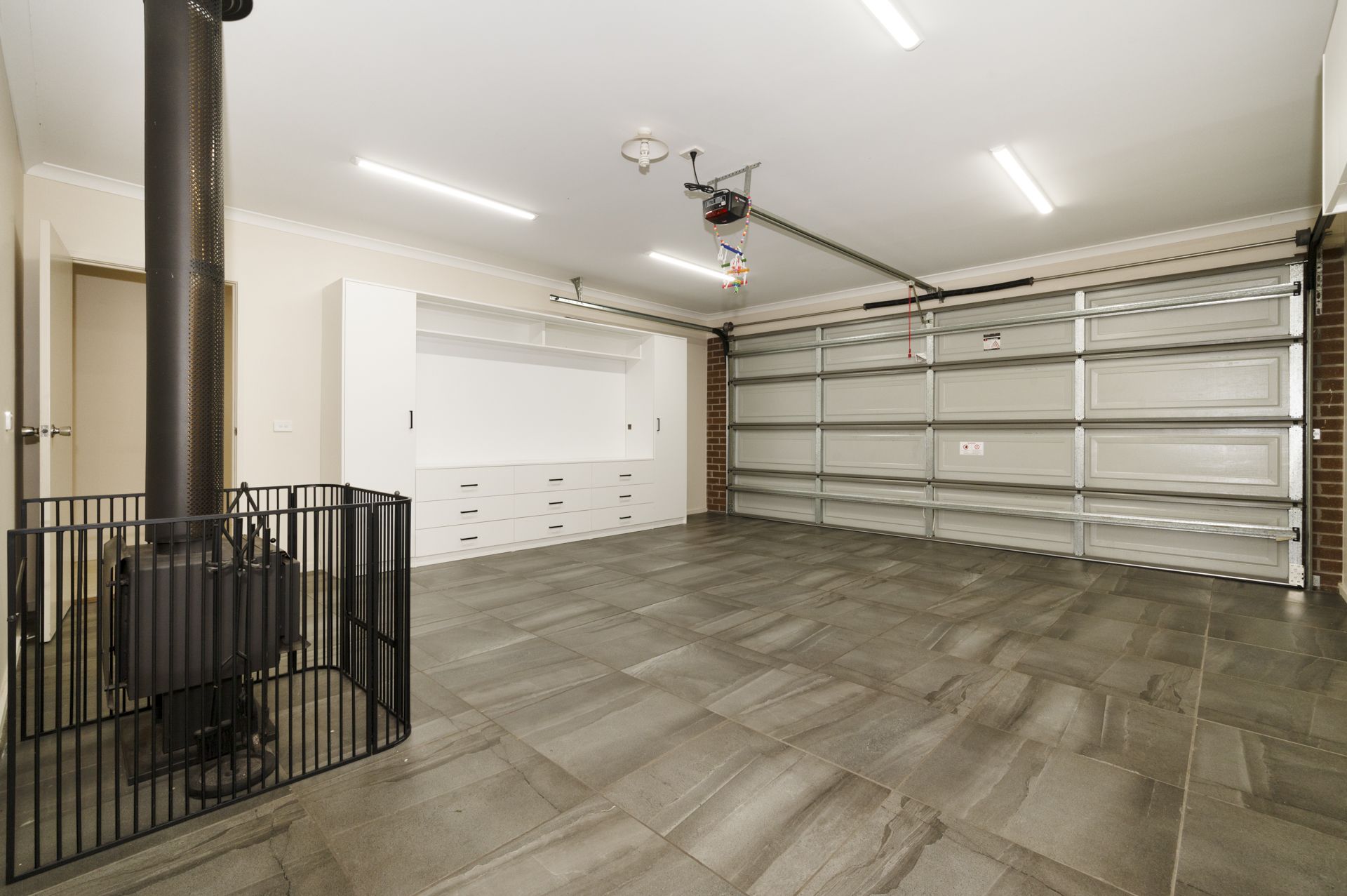 Spacious Family Home in Wollert – Available Now!