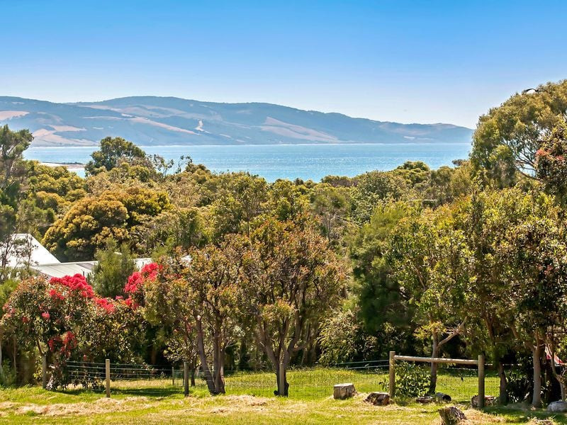 18 Ferrier Drive, Marengo - Thumbnail 3