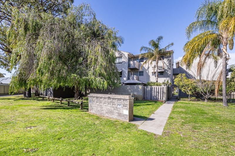 Real Estate For Sale 28/1 Stallard Place Withers , WA