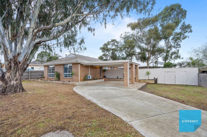 43 Underbank Boulevard, Bacchus Marsh - Thumbnail 2