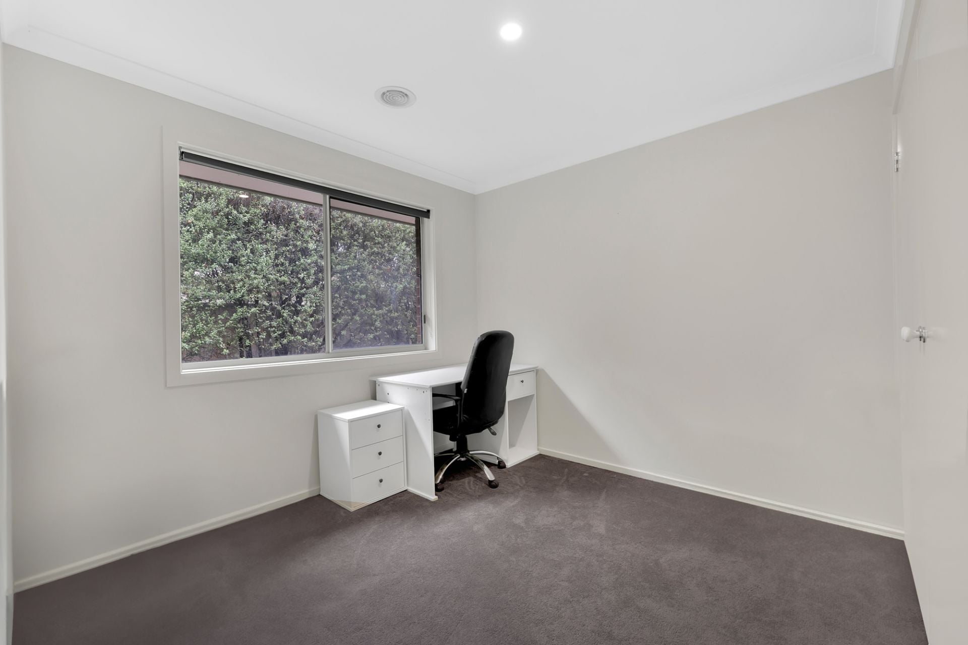 Spacious 4-Bedroom Family Home!