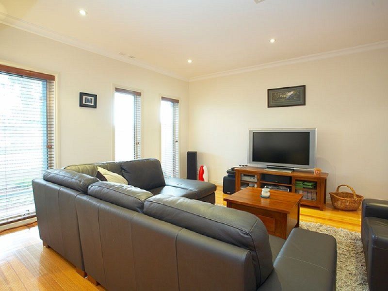 28 Paproth Grove, Altona North - Thumbnail 8
