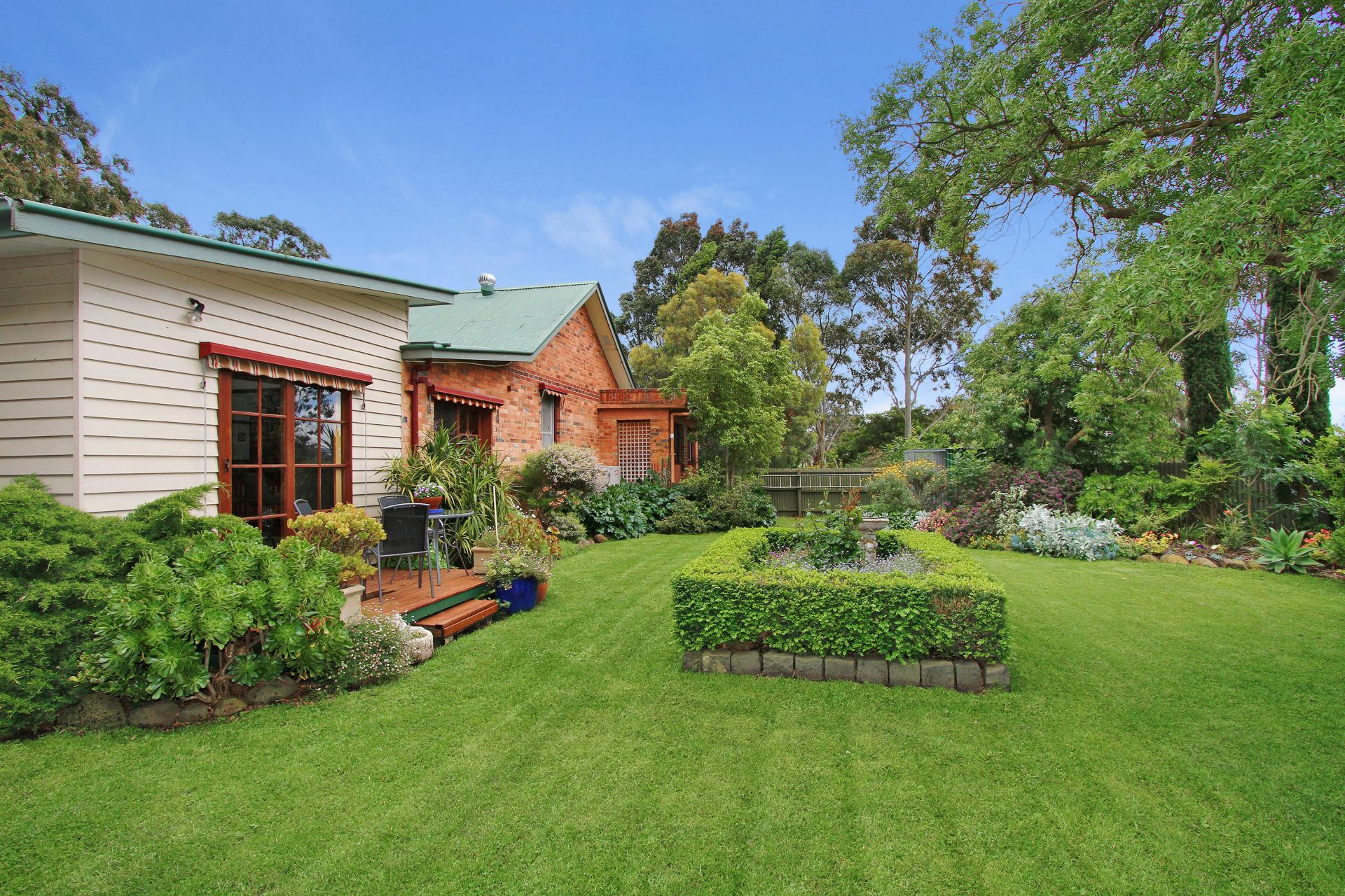 LIFESTYLE PROPERTY PERFECTION   *Insp Thu 1st Oct @ 4:45pm*