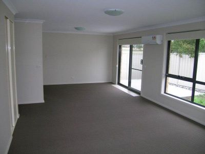 2/11A Middle Road, DEVONPORT, Devonport - Thumbnail 5