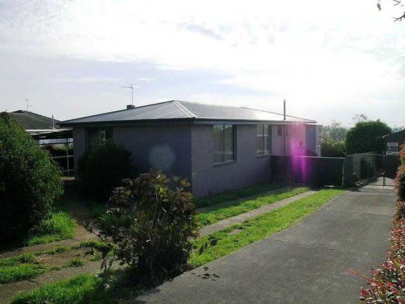 3
 
 
 
  
 
 
 1
 
 
 
 
 
 
 
 
 12 Morris Avenue, DEVONPORT TAS 7310, Devonport - Thumbnail 5