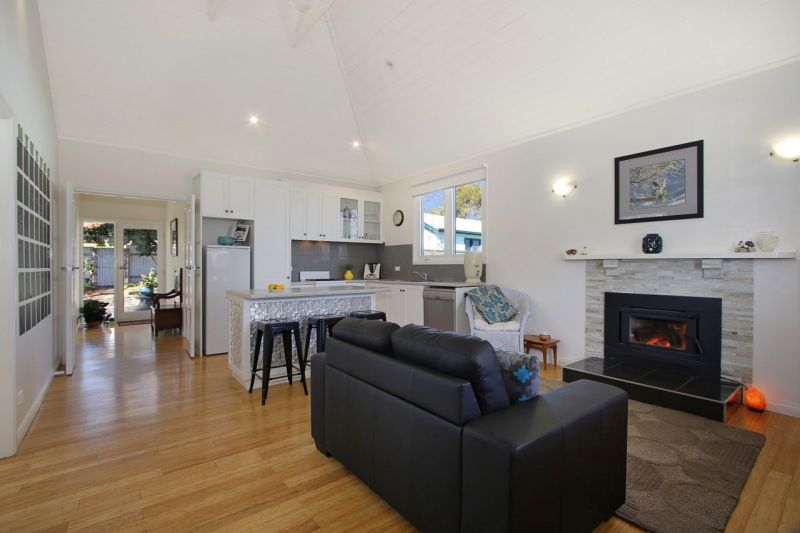 1 John Crescent Beechworth VIC, Beechworth - Thumbnail 8
