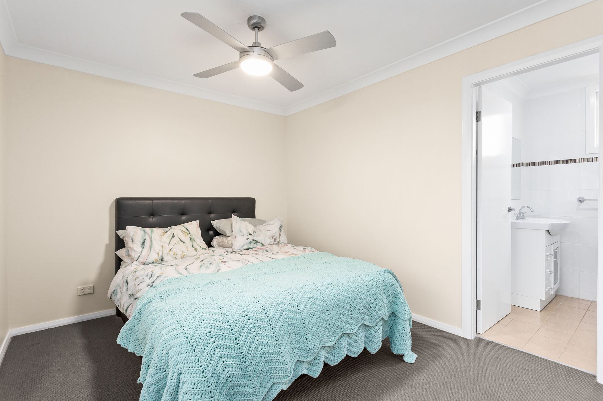 Real Estate For Sale 1/4 Forest Grove Drive Kanahooka , NSW