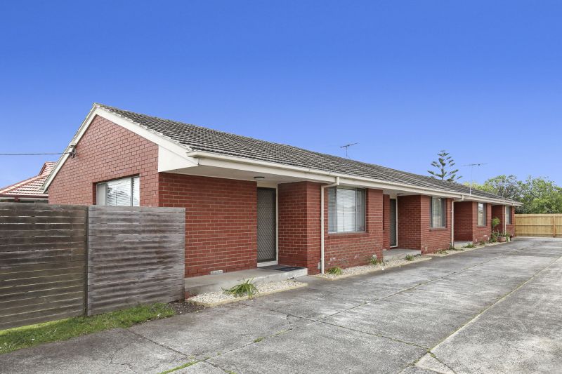 2/10-14 Alexander Avenue, Thomastown