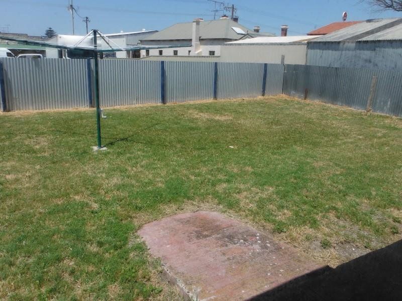 9 Church Street PORT MACDONNELL SA, Port Macdonnell - Thumbnail 2