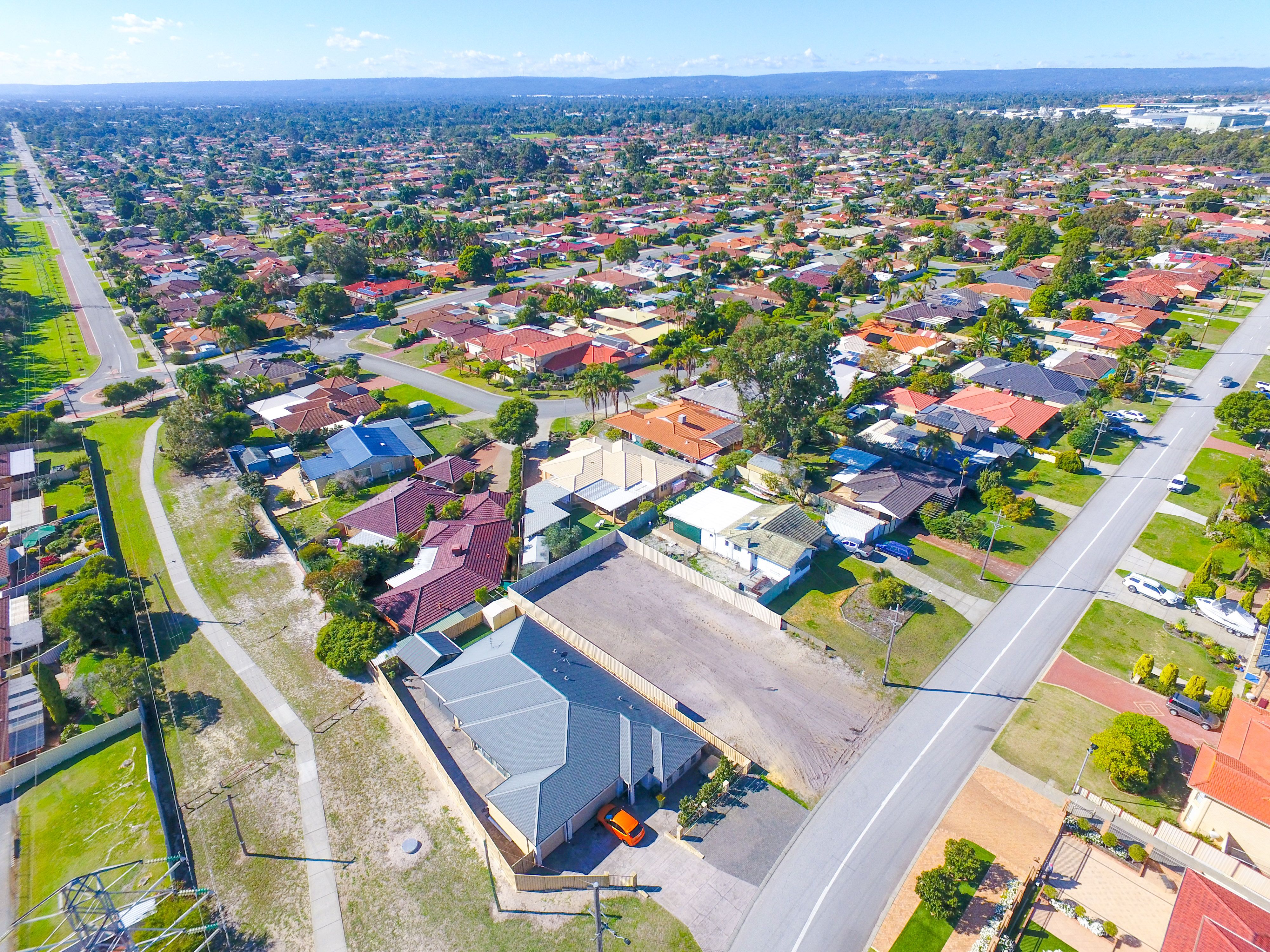 Real Estate For Sale 33A Nicol Road Parkwood , WA