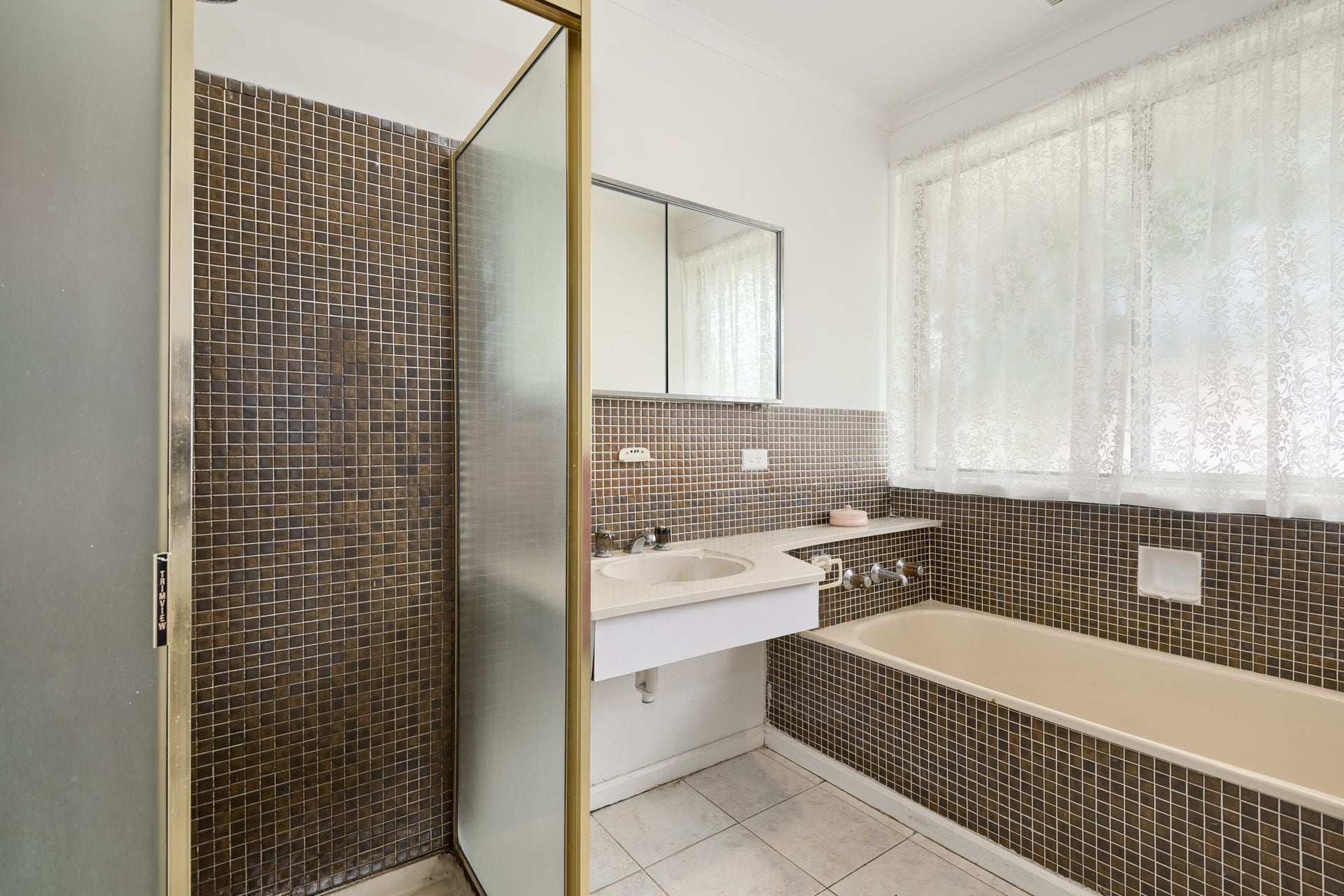 4 BEDROOM HOME
$520,000 - $570,000