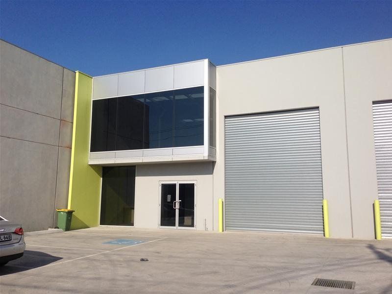 FACTORY/WAREHOUSE IN GREAT LOCATION