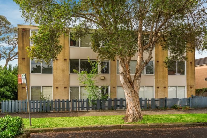 SOLD - Fresh apartment with style, light and value for money