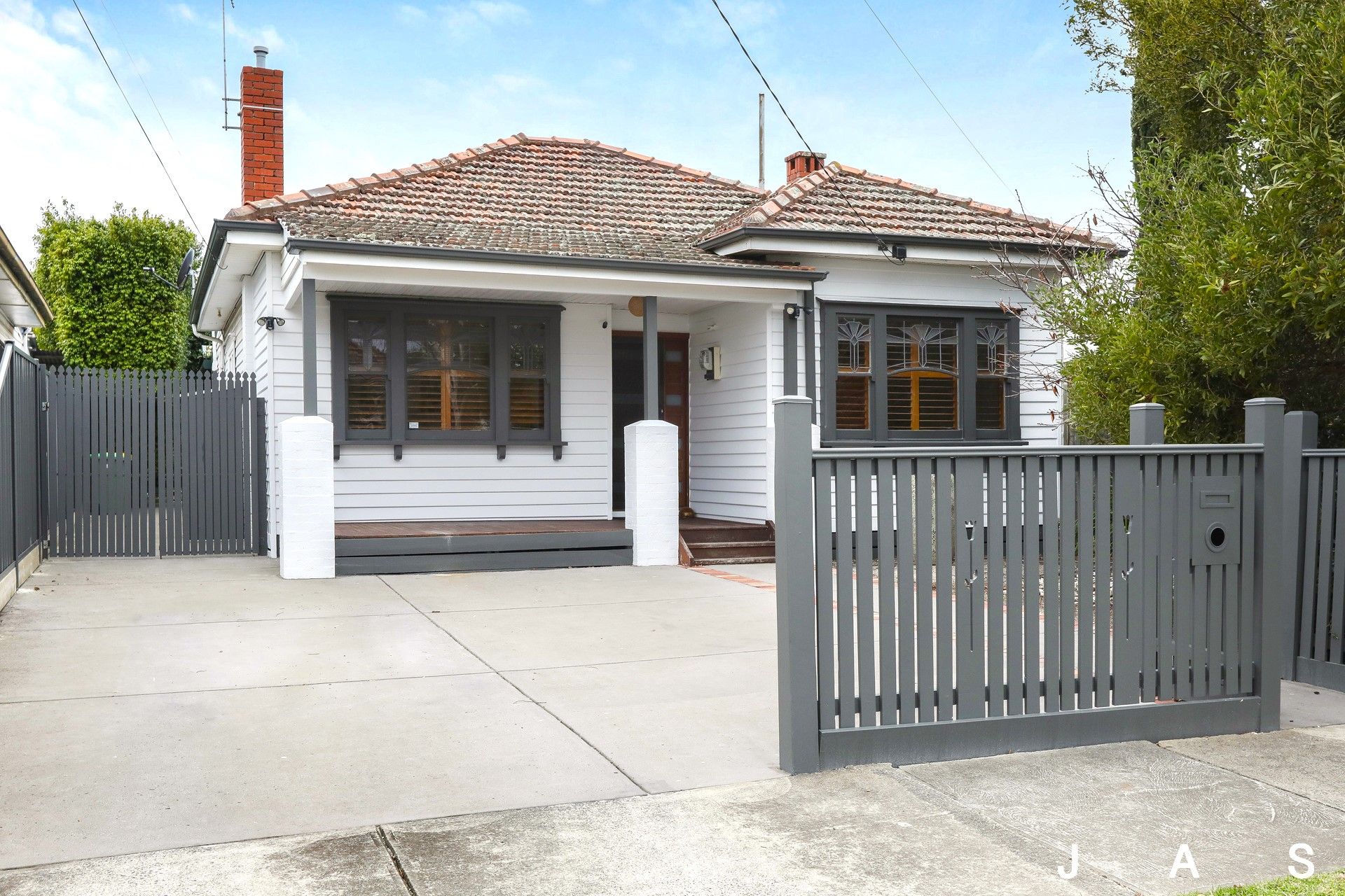 145 Severn street Yarraville VIC, Yarraville - Thumbnail 2