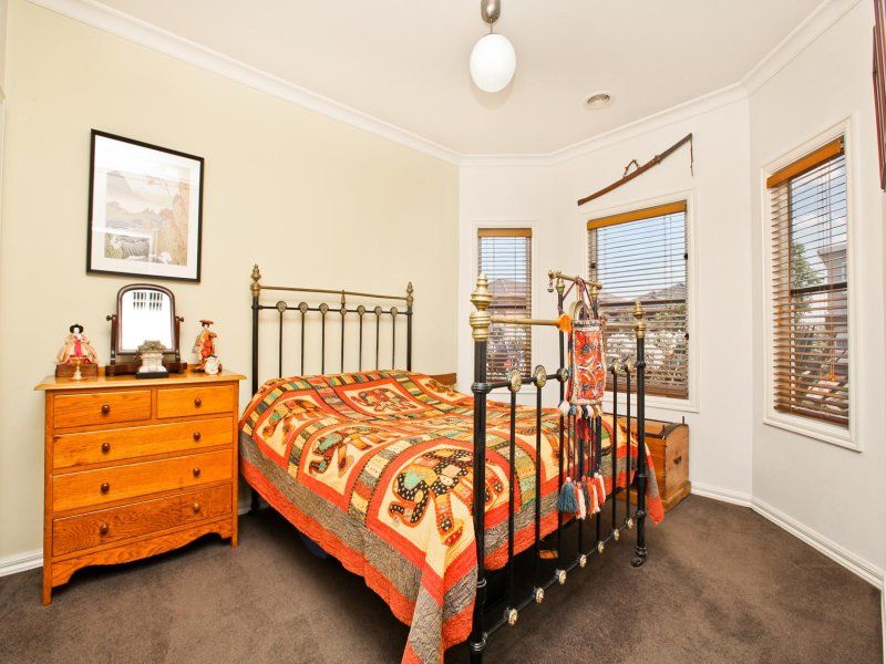 34 Mount Way, Caroline Springs - Thumbnail 6