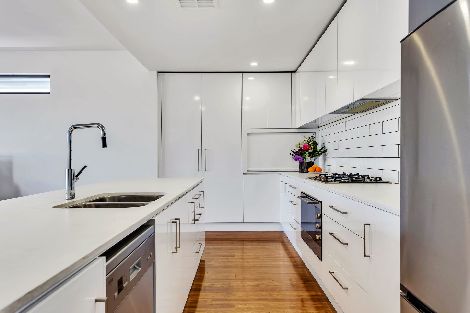 126 Lochside Drive, West Lakes - Thumbnail 3