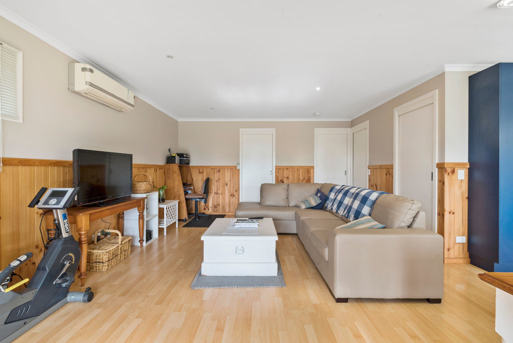 24 Great Ocean Road, Marengo, VIC, Marengo - Thumbnail 6