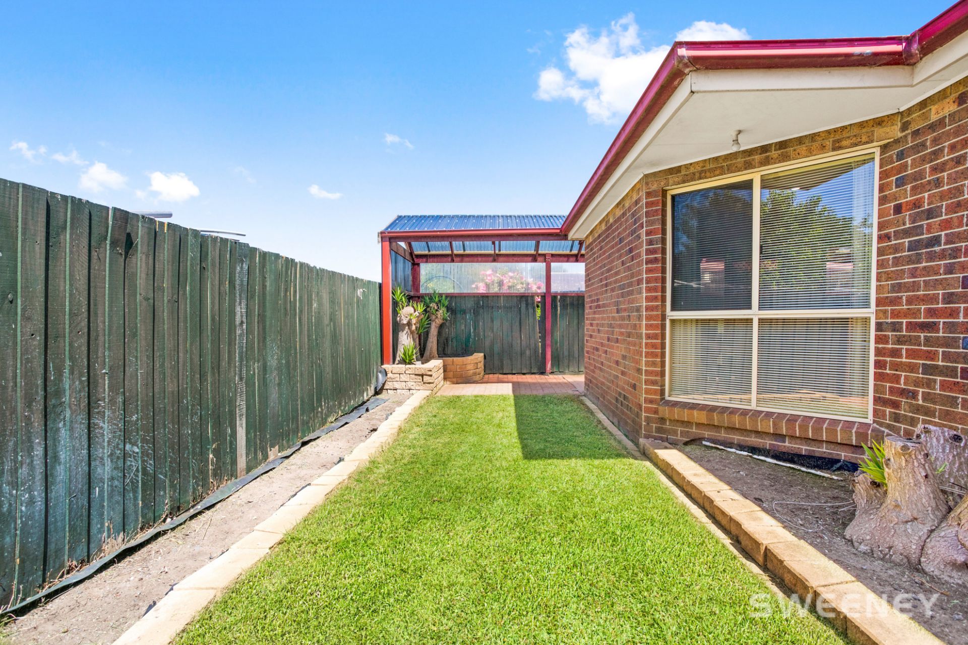 2/3 May Avenue, ALTONA MEADOWS Sweeney Estate Agents