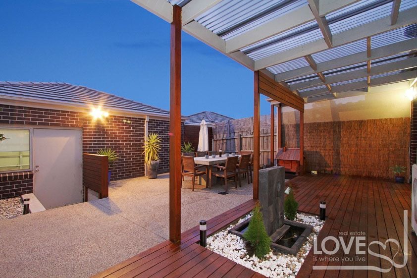 Luxurious, Spacious And Opposite The Park!