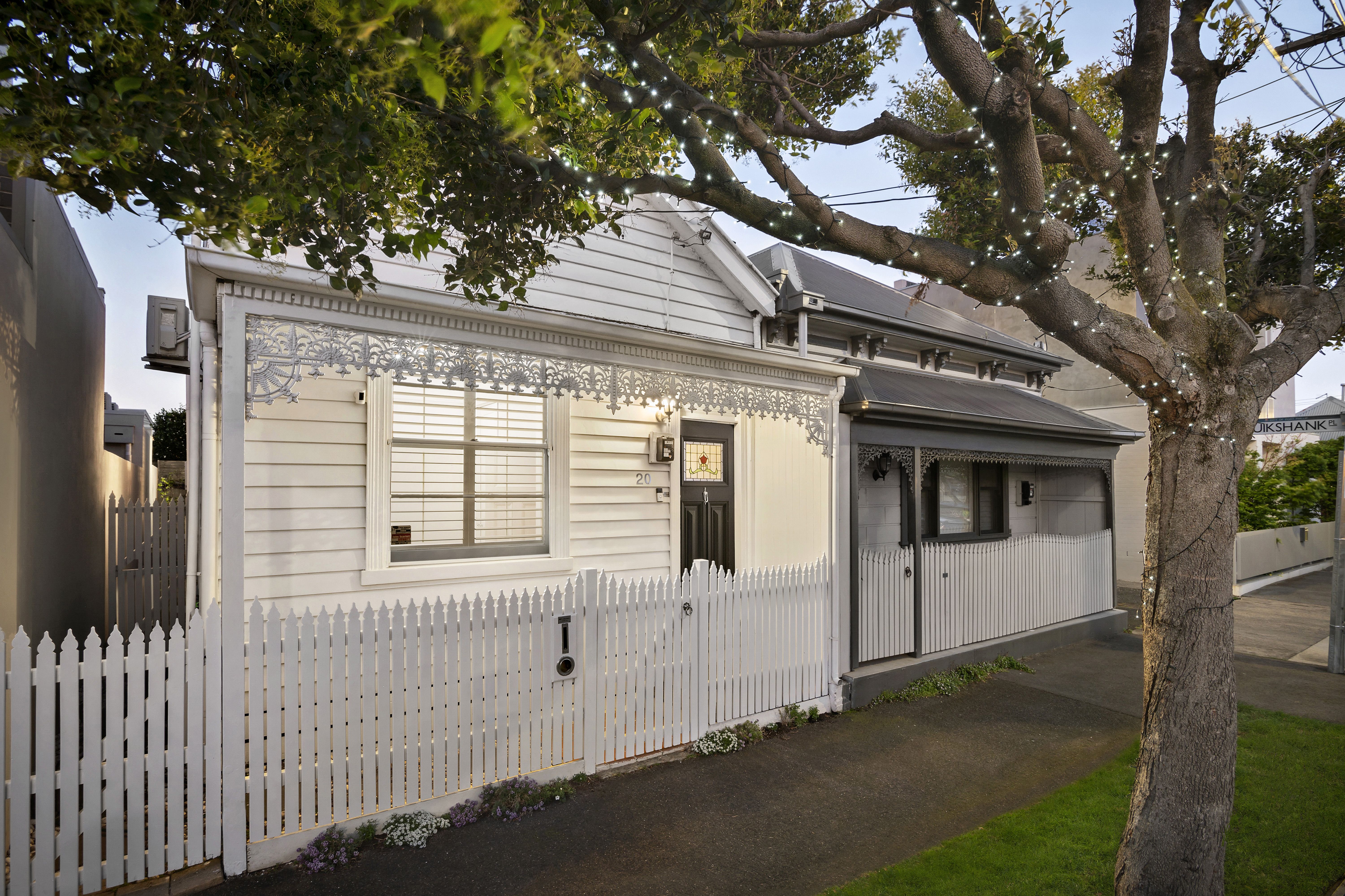 20 Spring Street East Port Melbourne VIC, Port Melbourne - Thumbnail 2