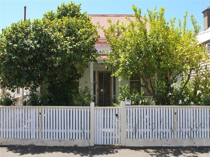 VICTORIAN CHARM WITH CITY COMFORTS