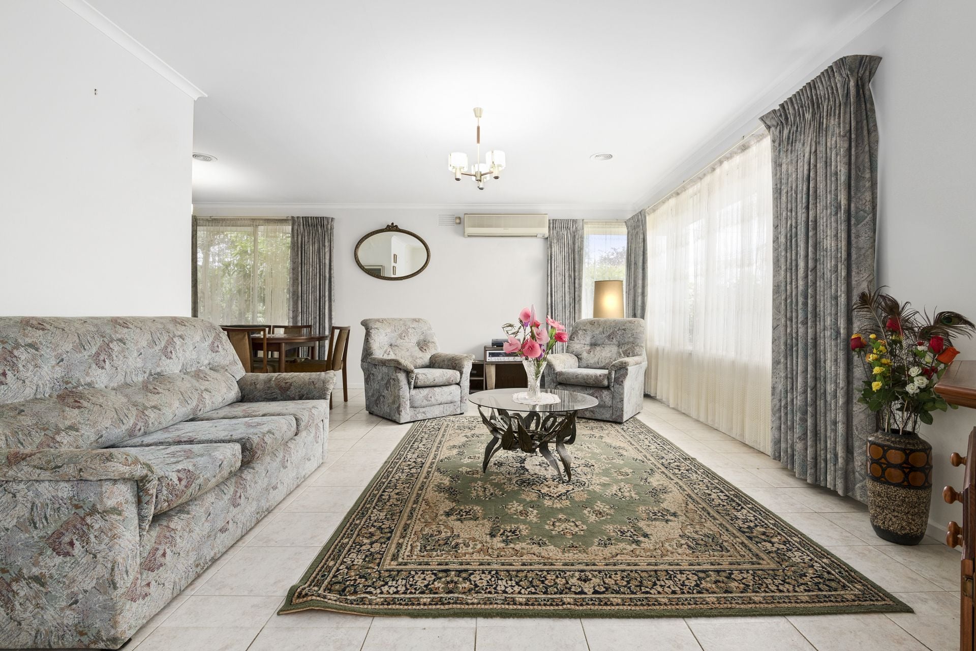 4 BEDROOM HOME
$520,000 - $570,000