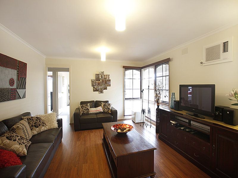 10 Rosebery Street, Altona Meadows - Thumbnail 6