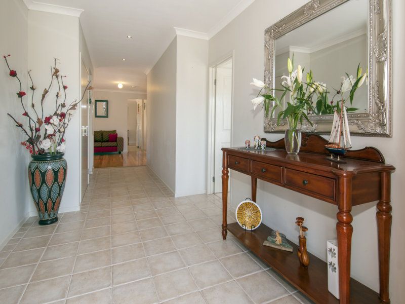 17 Songbird Crescent, SOUTH MORANG, South Morang - Thumbnail 7