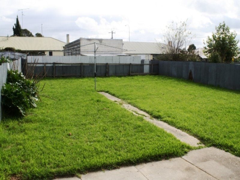 26 Ingleby Street MOUNT GAMBIER SA, Mount Gambier - Thumbnail 2
