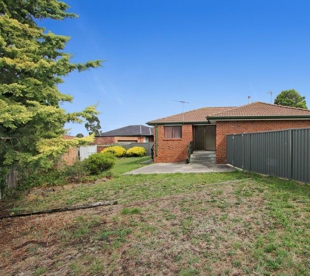A HANDSOME HOME FOR A HANDSOME VALUE !!!