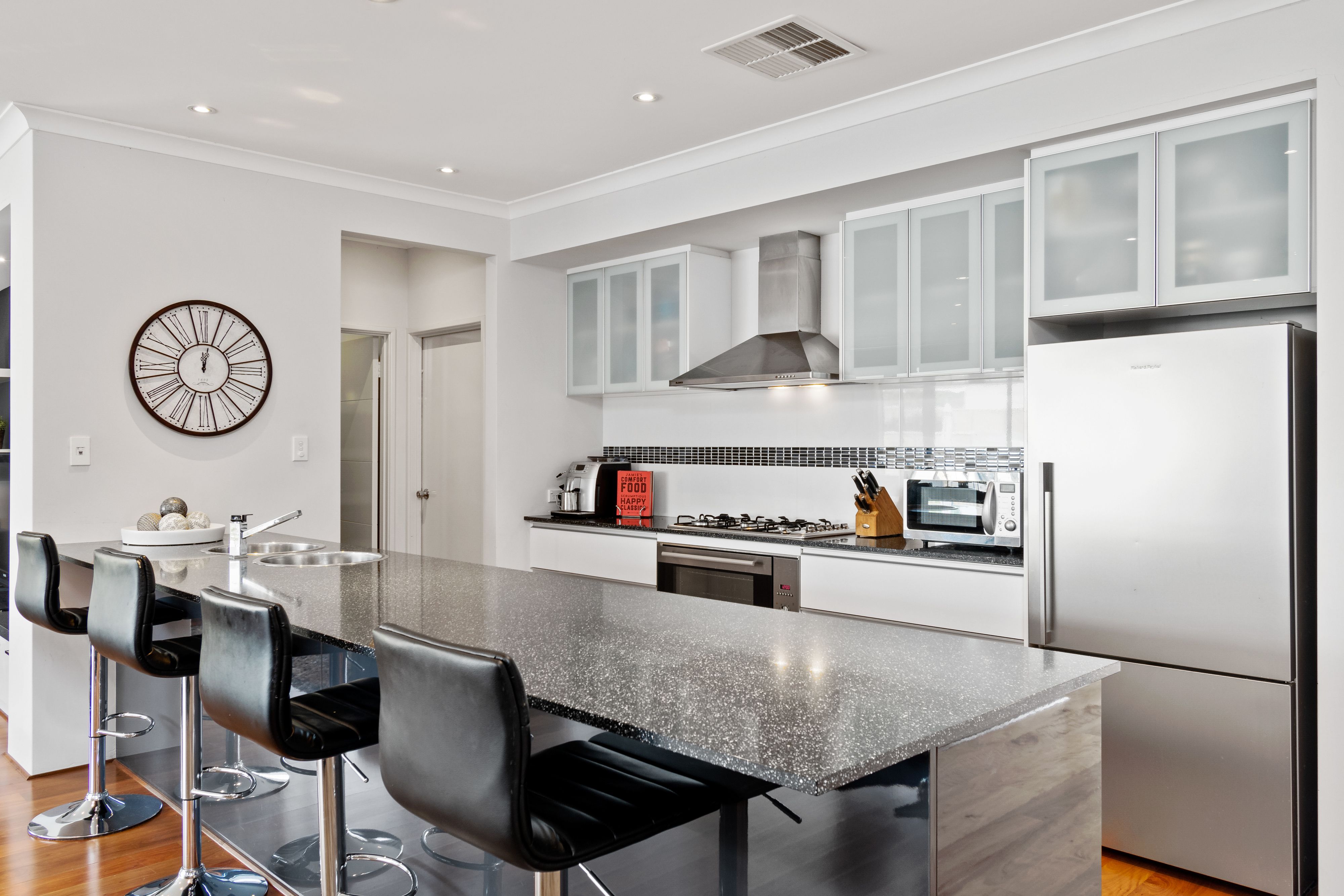 Real Estate For Sale 25 Aldenham Drive Southern River , WA