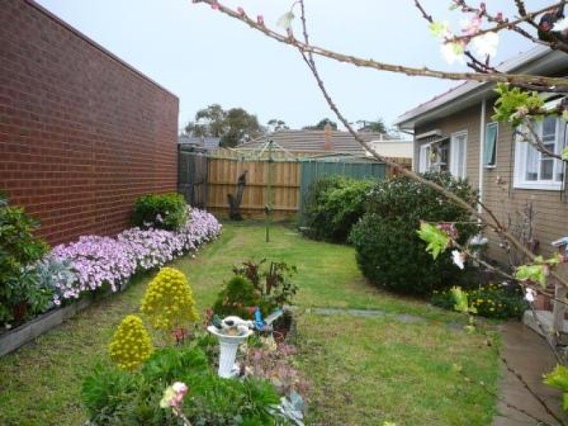 56 Millers Road, Seaholme - Thumbnail 5