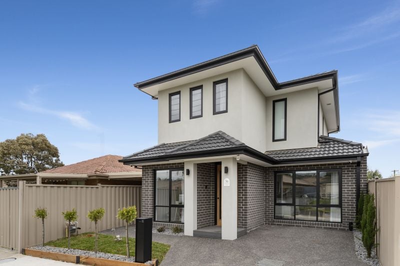 1A Trotting Place, Epping