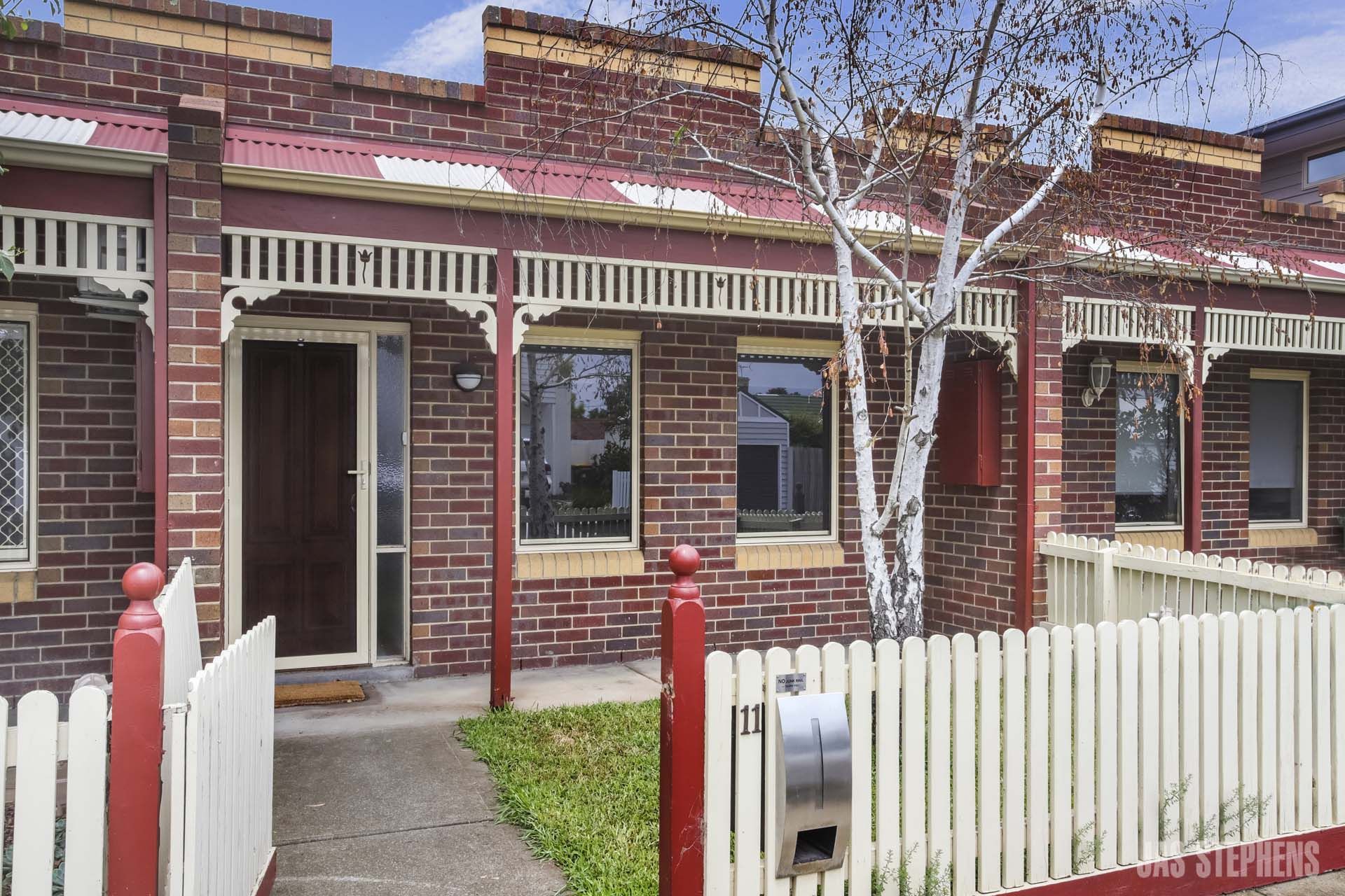11 Agnes Street Yarraville VIC, Yarraville - Thumbnail 2