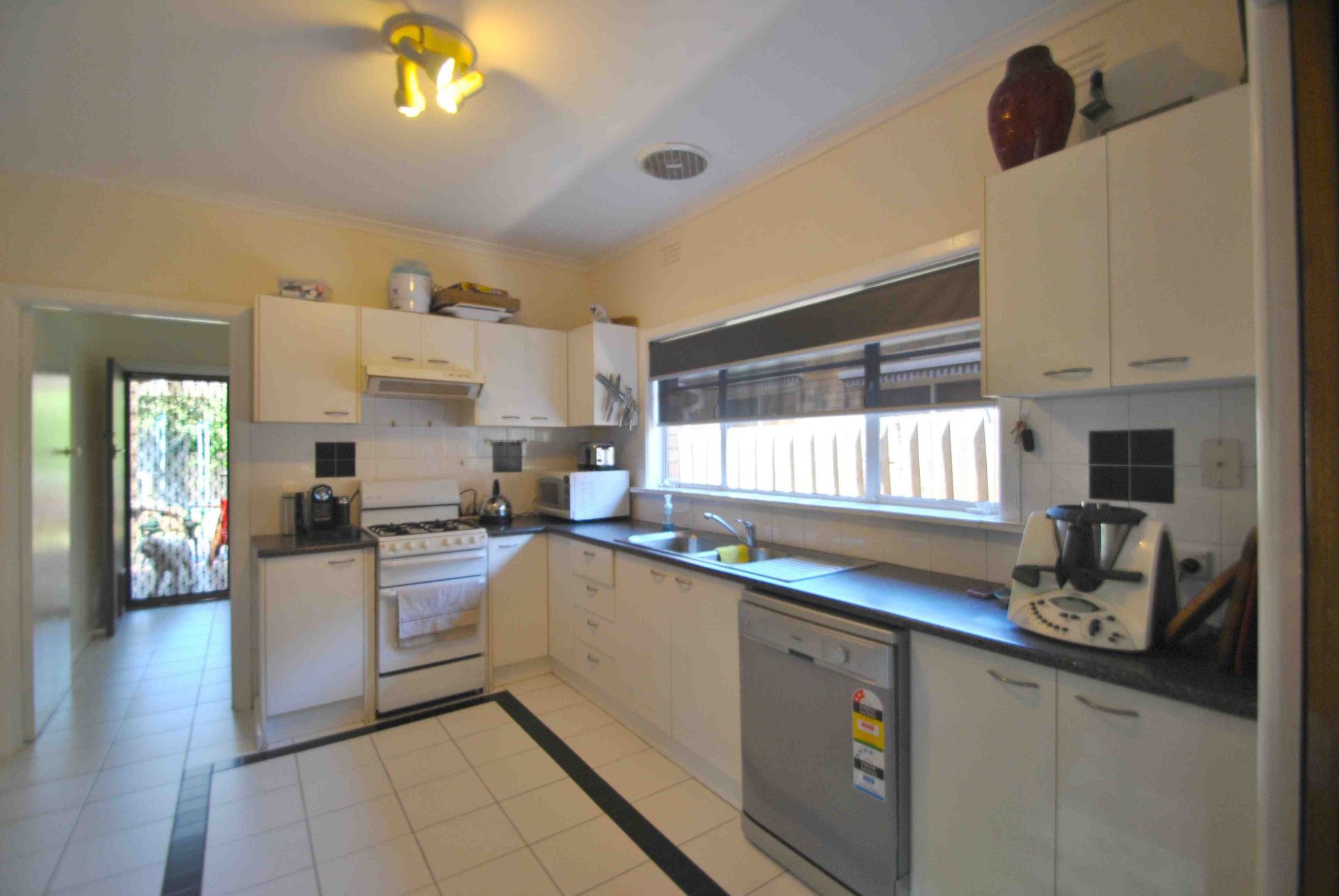 12 Konrad Street, Bentleigh East - Thumbnail 5