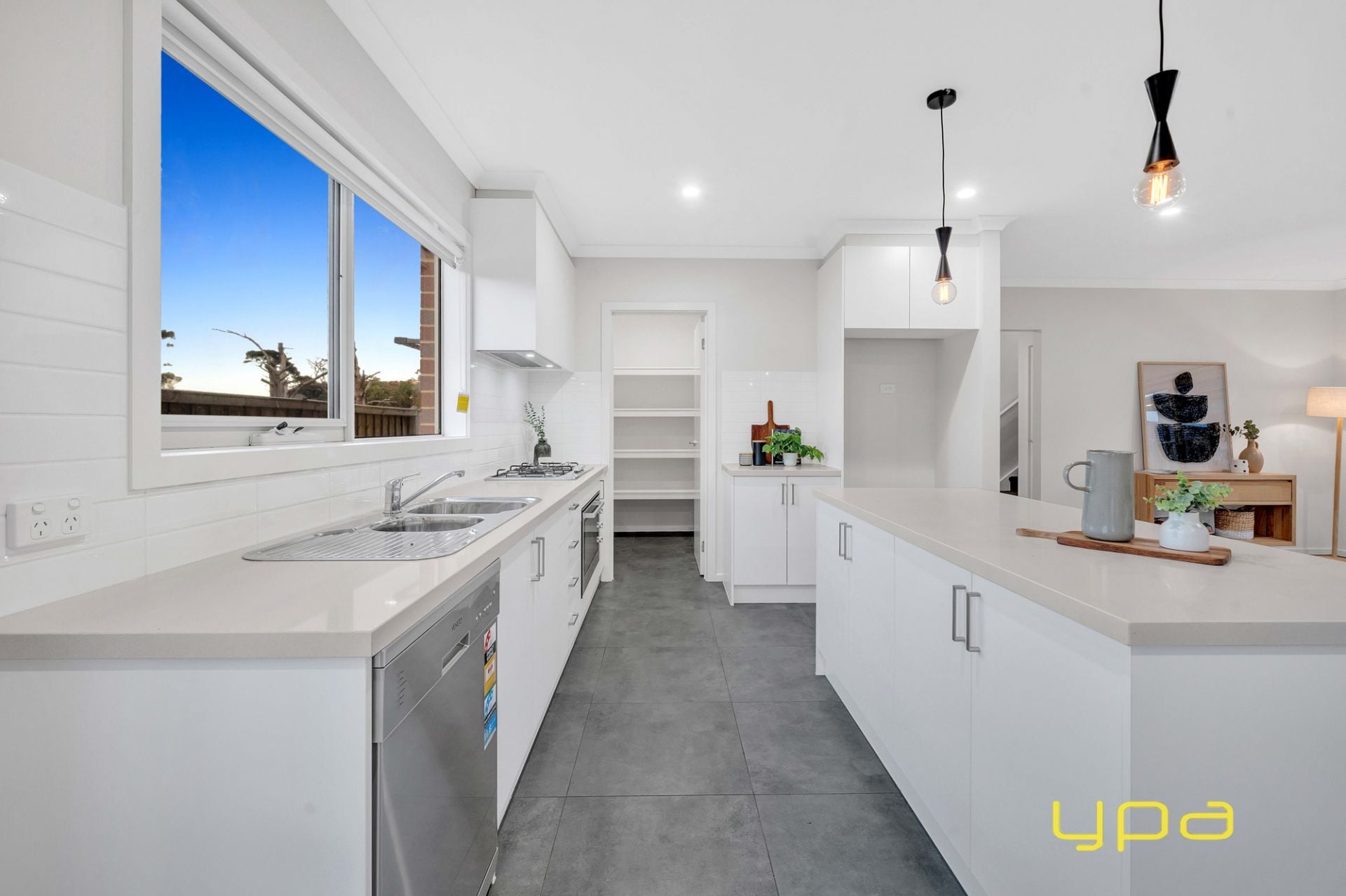23 Dewhurst Circuit Cranbourne East VIC, Cranbourne East - Thumbnail 8
