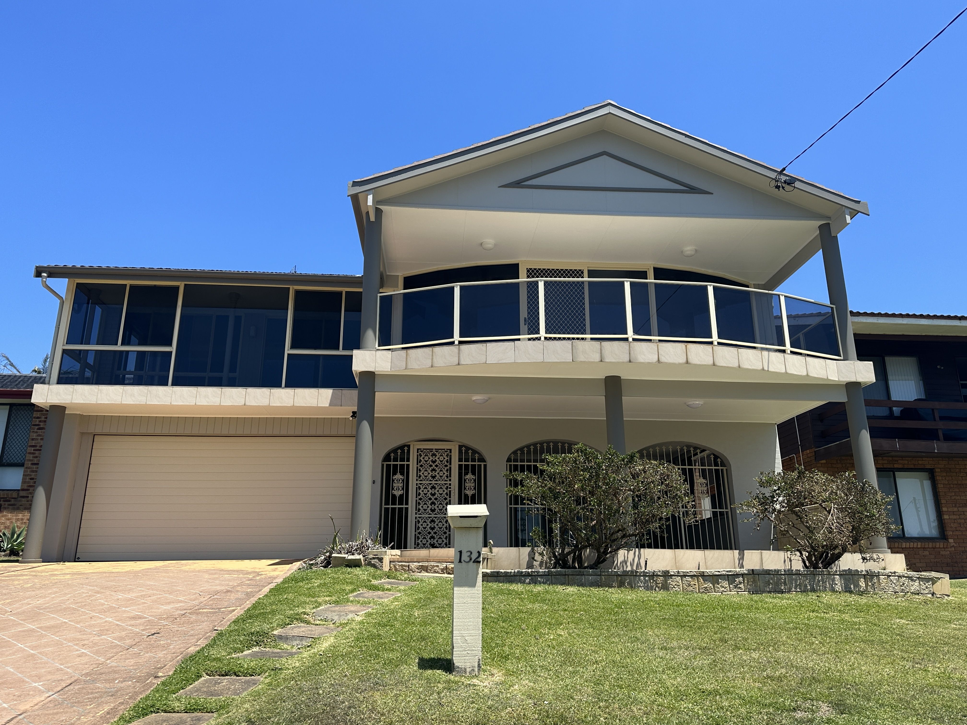 One Agency Eastlakes Real Estate For Lease 132 Caves Beach Road