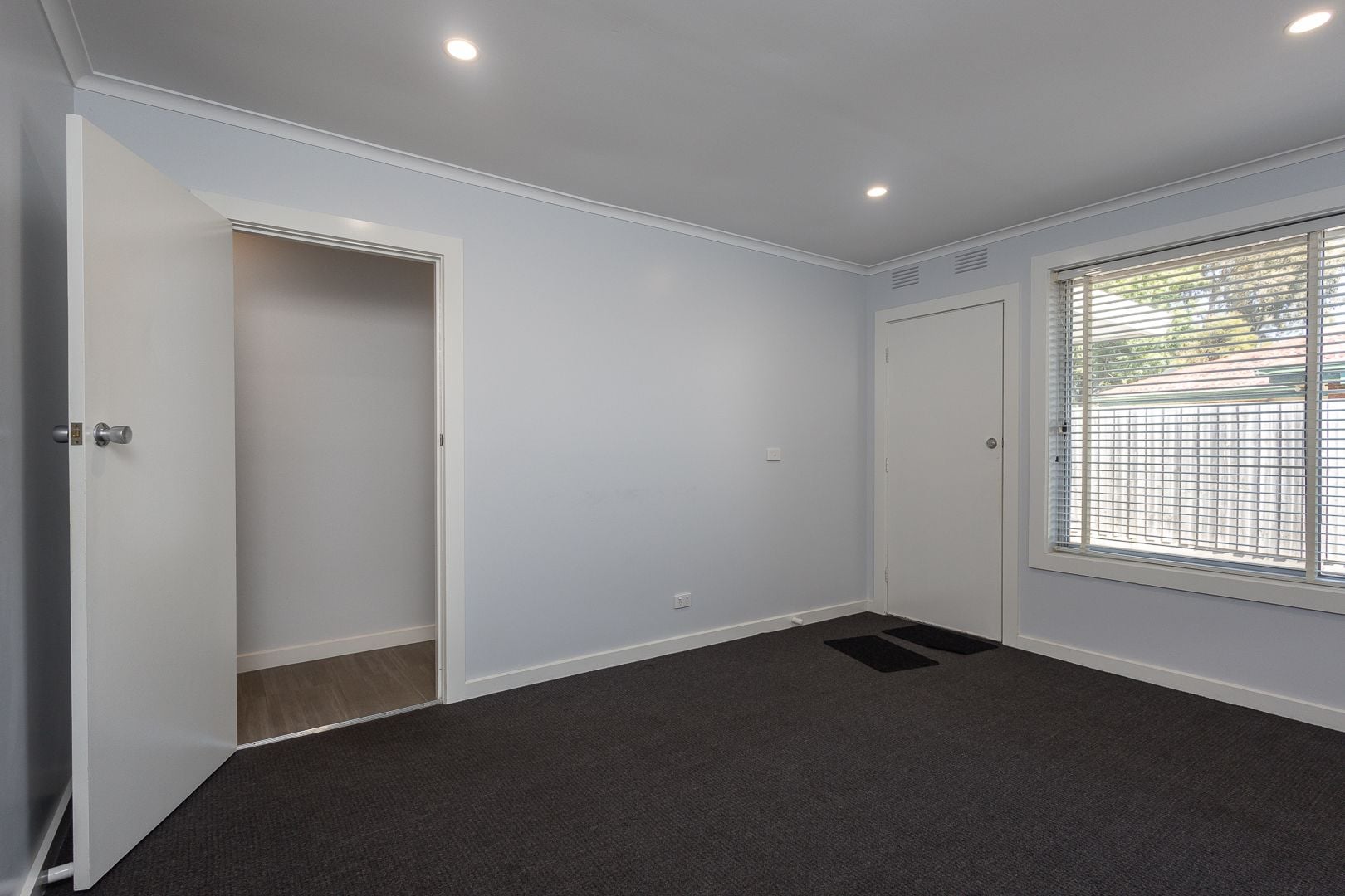 FULLY RENOVATED 2BR UNIT