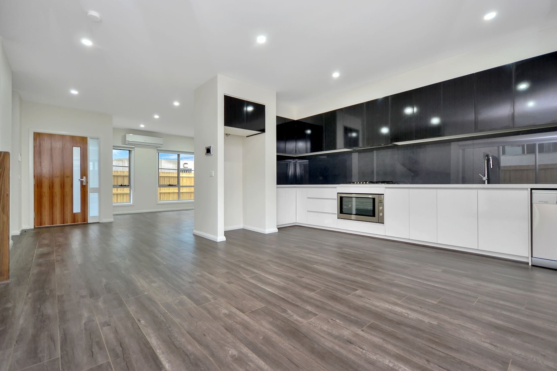 STYISH MODERN LIVING