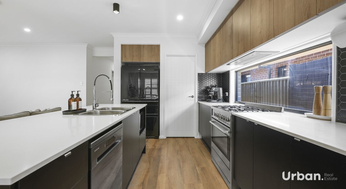 Austral 61 Little Street