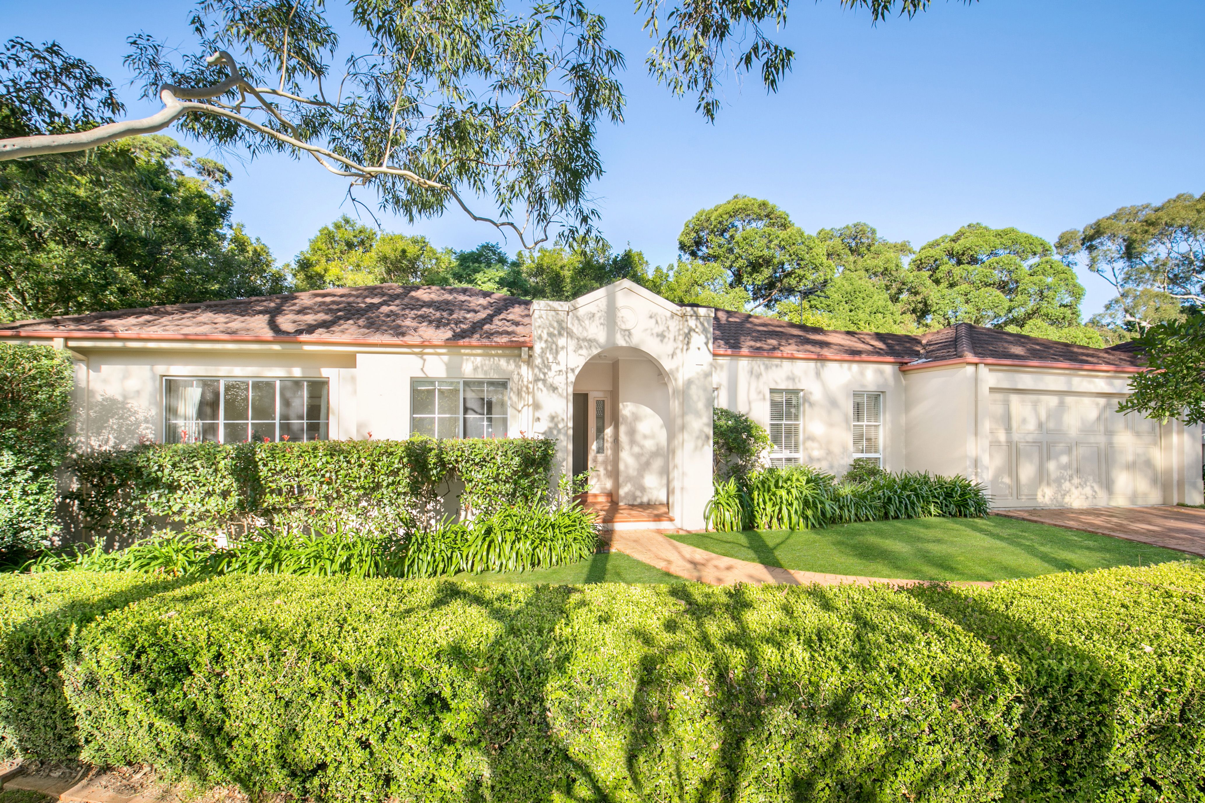 Real Estate For Sale 2 Hillcrest Drive St Ives , NSW