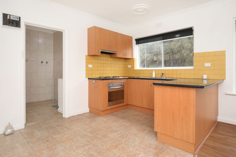 2/2 Lennon Street, Parkville