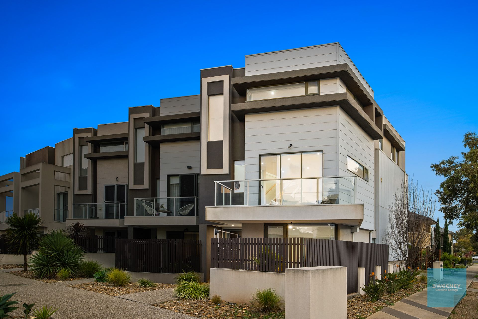10/25 Boathouse Drive, Caroline Springs - Thumbnail 2