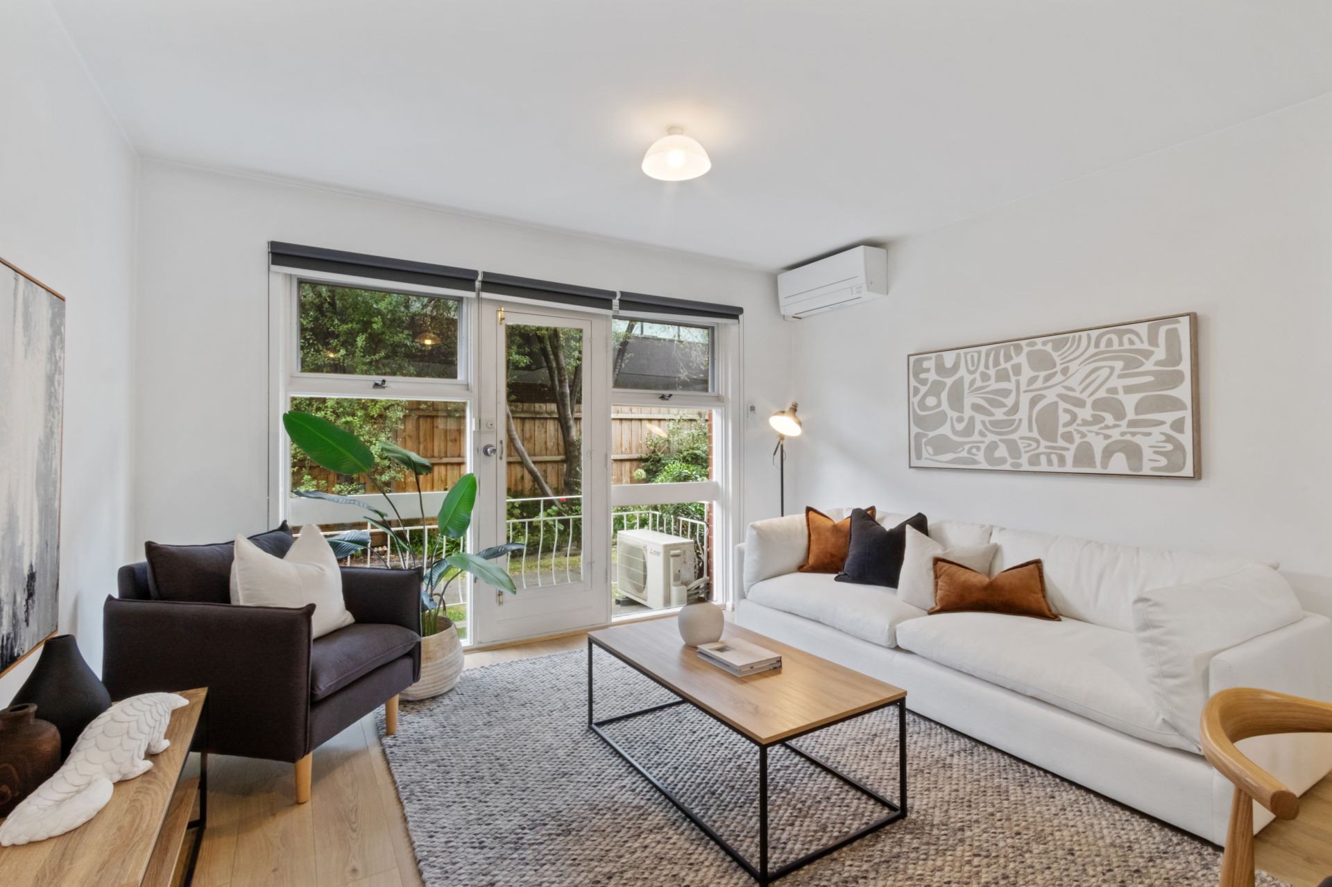 Stunning Apartment Close To All Amenities