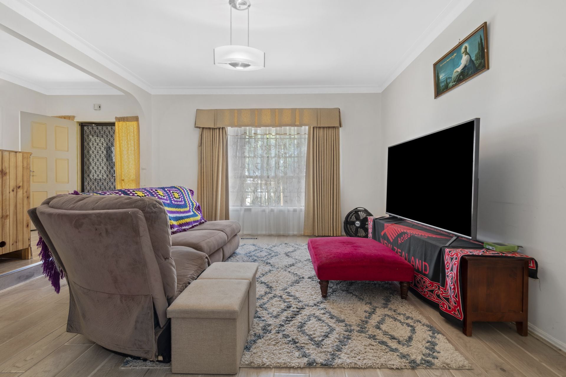 SPACIOUS FAMILY HOME