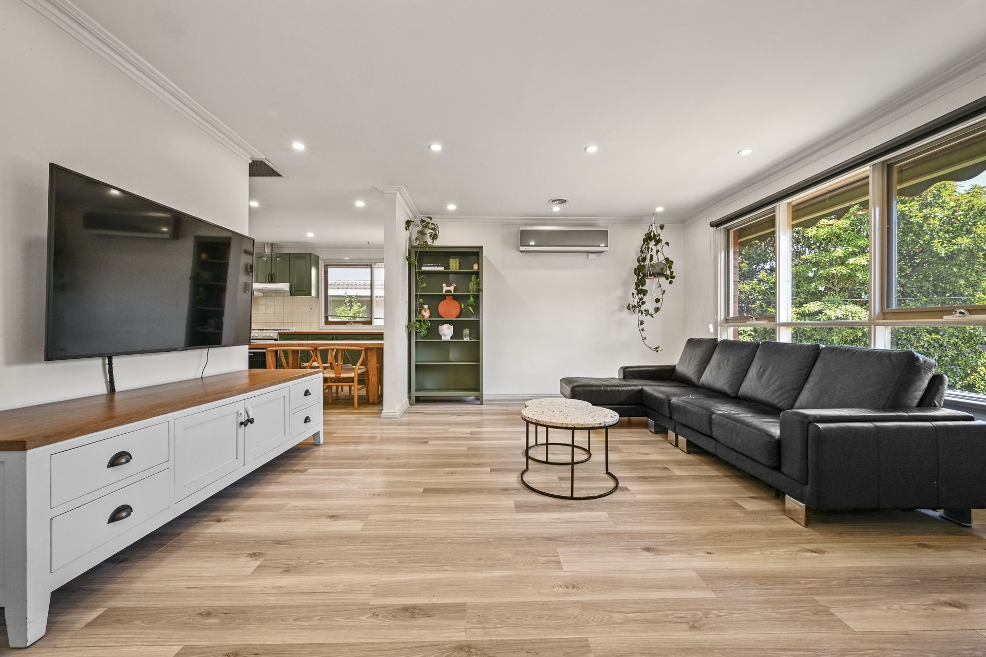 Stunning 3-Bedroom Home in Greensborough!