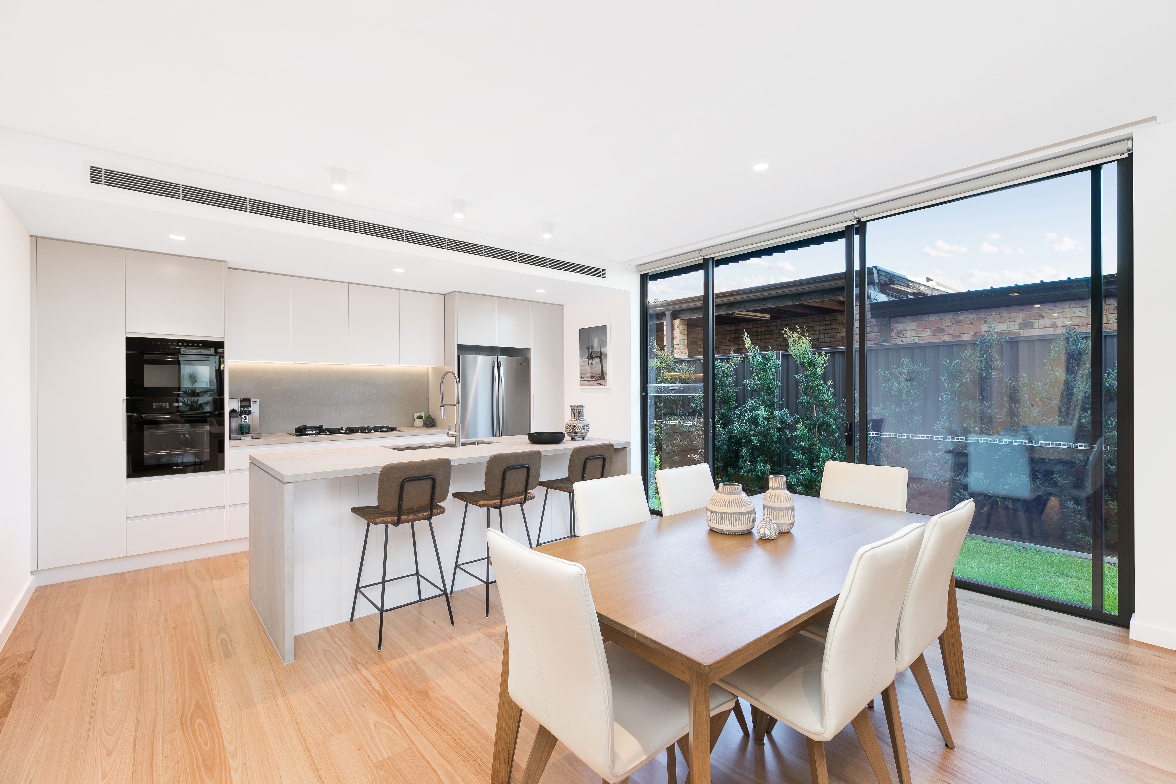 2/43 Epacris Ave CARINGBAH SOUTH 2229