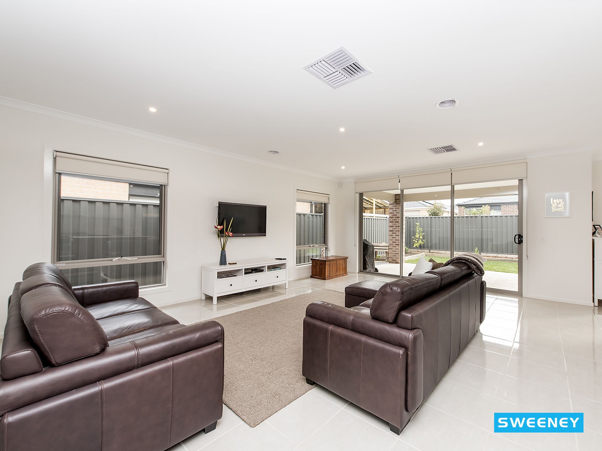27 Aria Boulevard, Plumpton - Thumbnail 4