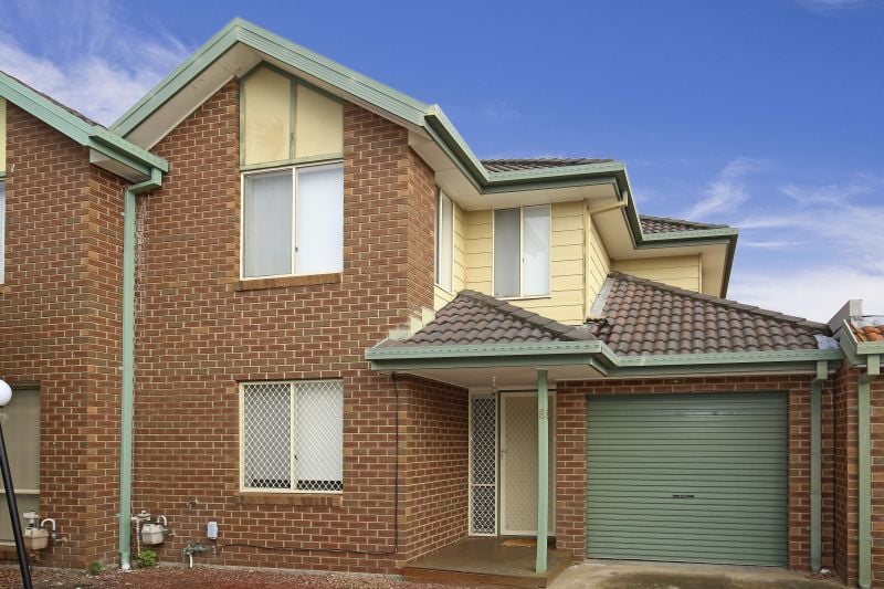 8/79A Rathcown Road, Reservoir